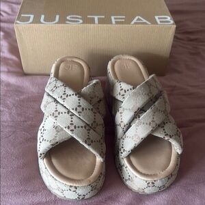 JustFab Beige Lace Platform Sandals
